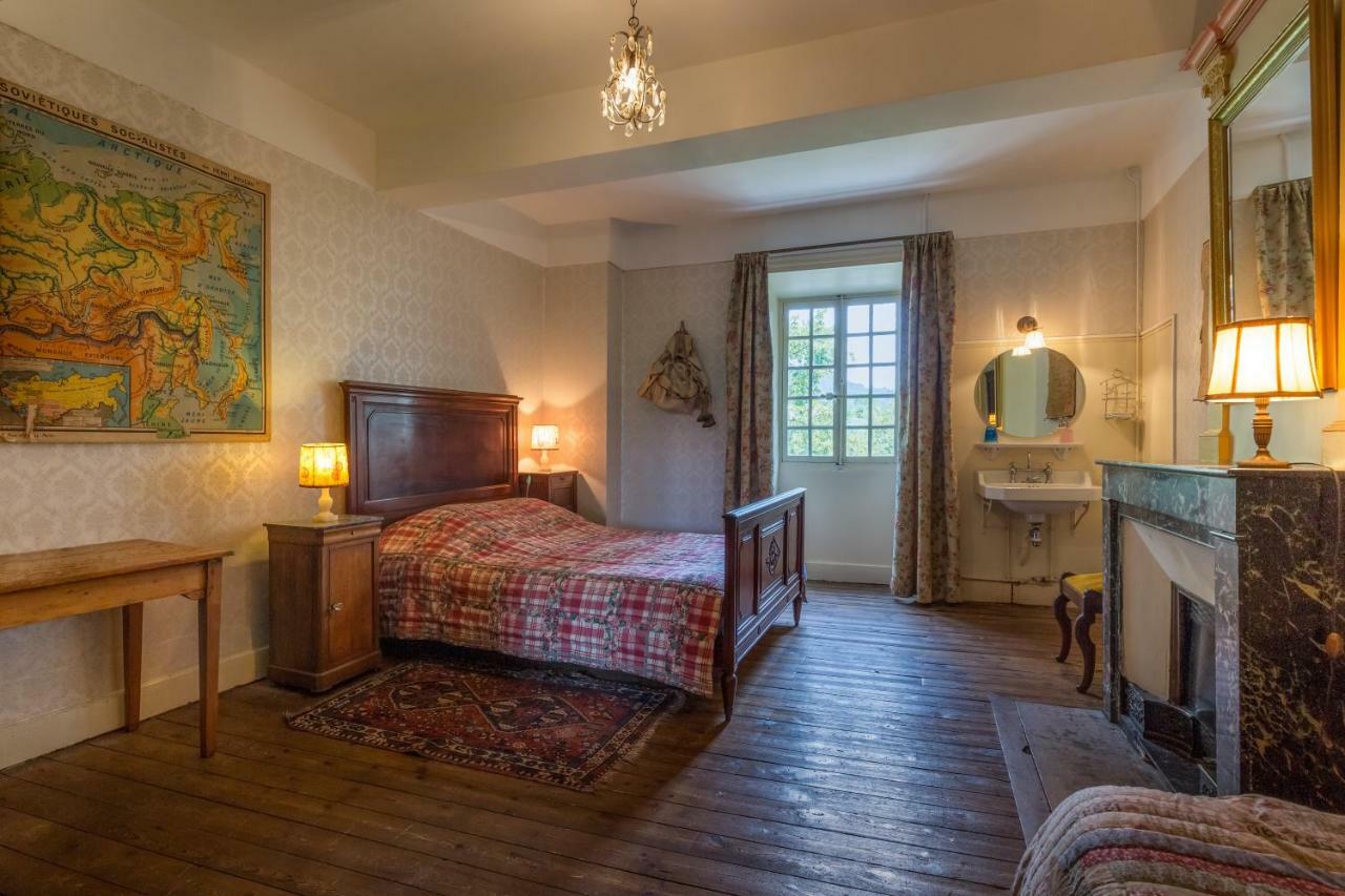 Bed and Breakfast Domaine De L'Amiral Saint-Laurent-du-Pape Экстерьер фото